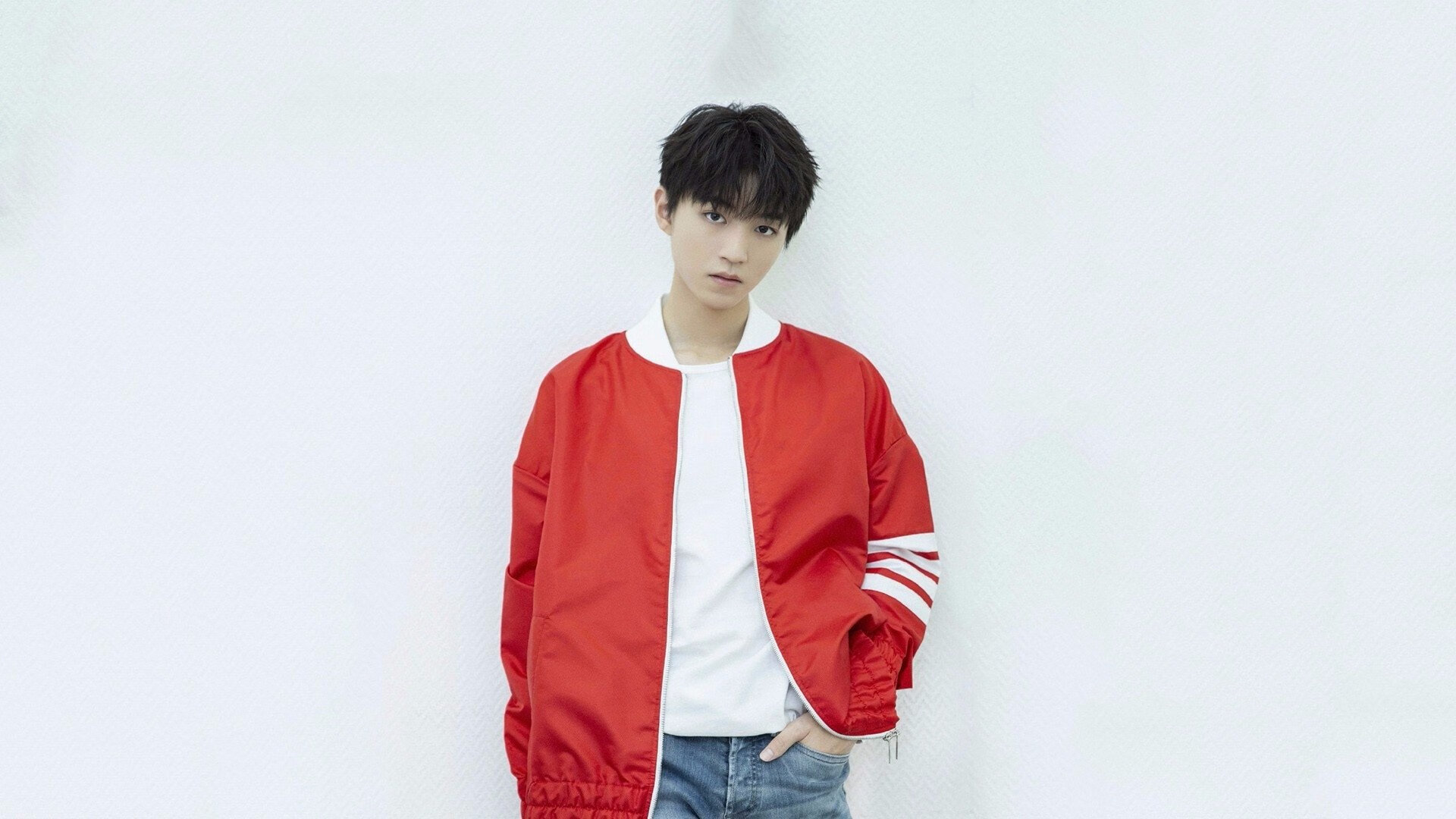 利兹联高效中场调度,白玫瑰军团志在前六,利兹联 白玫瑰