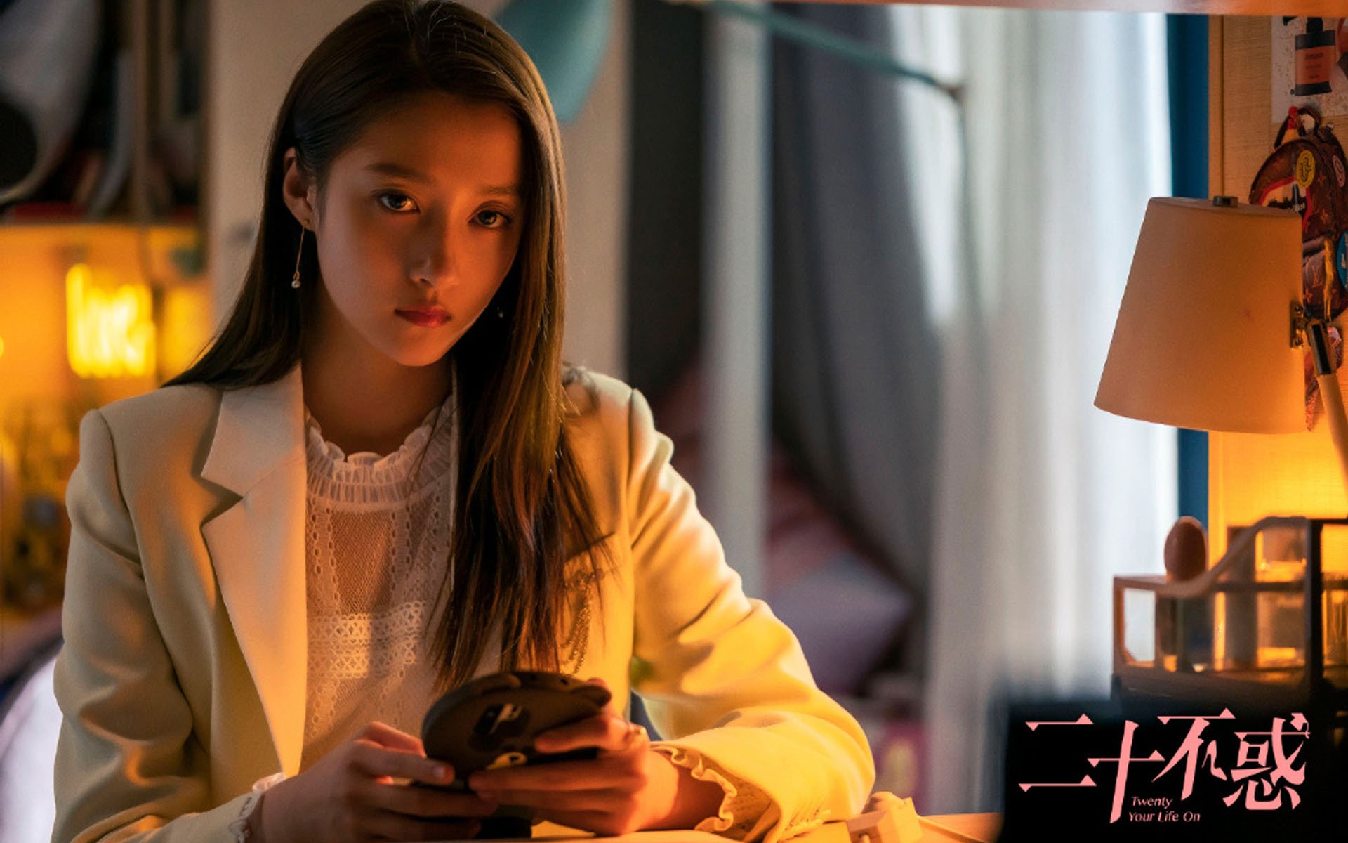 湖人后卫展示控球技巧连续摆脱三名防守者，湖人后卫展示控球技巧连续摆脱三名防守者